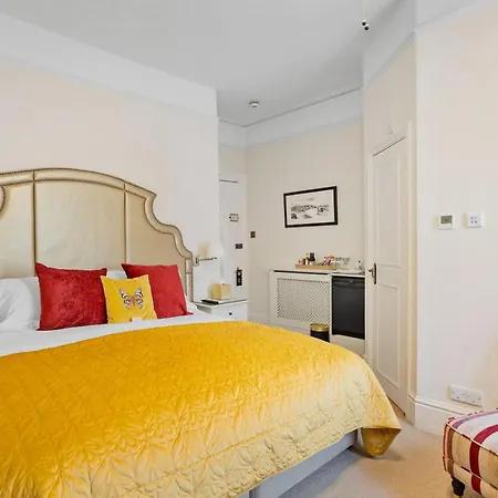 Kingston House-2